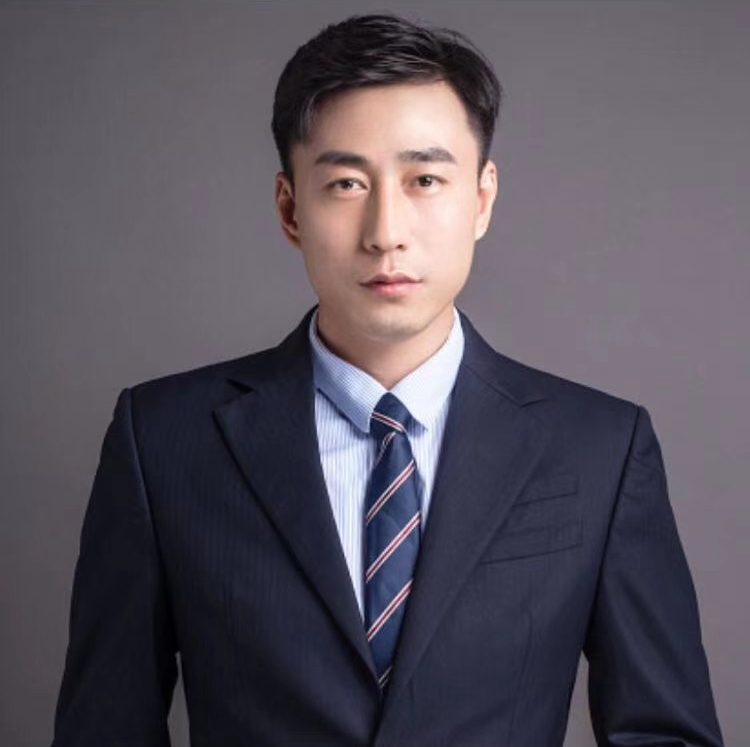 萧昕腾 插画与概念设计总监
